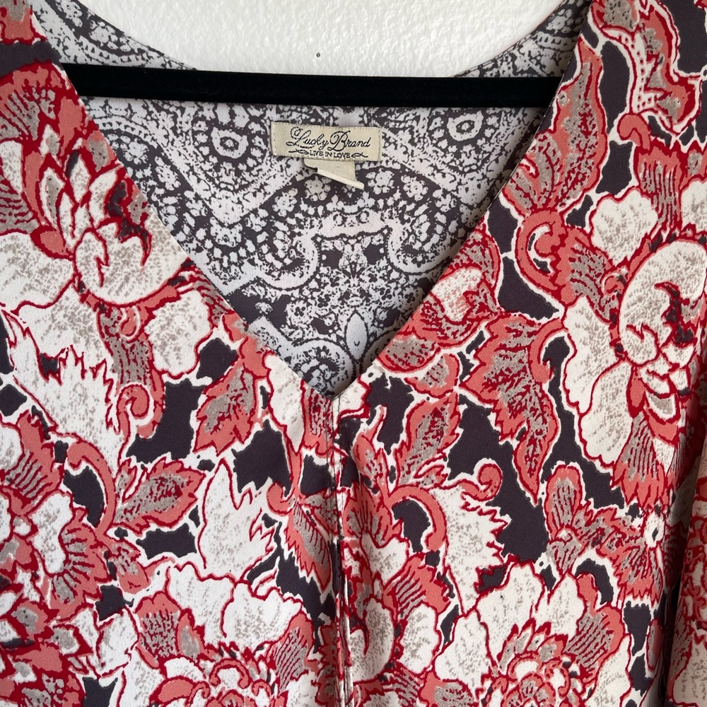 Lucky Brand Red and Cream Floral Tank with V-Neck Size 2X - Picture 4 of 9